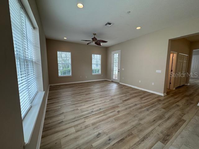 Image 12 of 31 For 916 Greenlawn Street