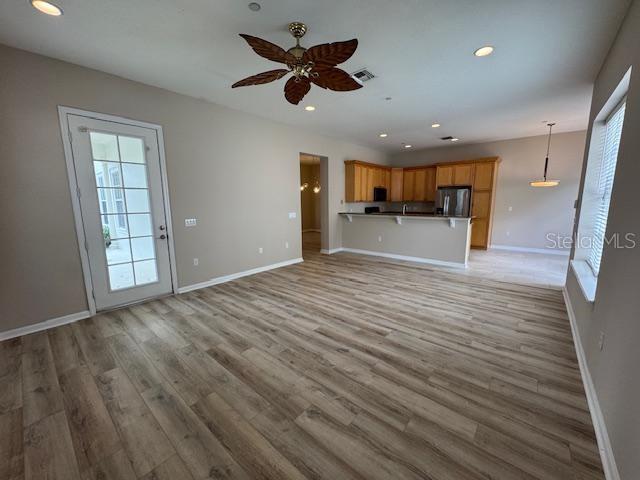 Image 13 of 31 For 916 Greenlawn Street