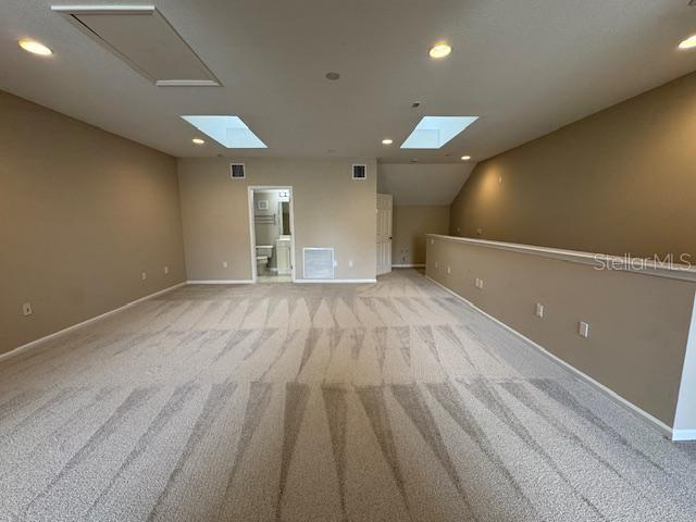 Image 27 of 31 For 916 Greenlawn Street