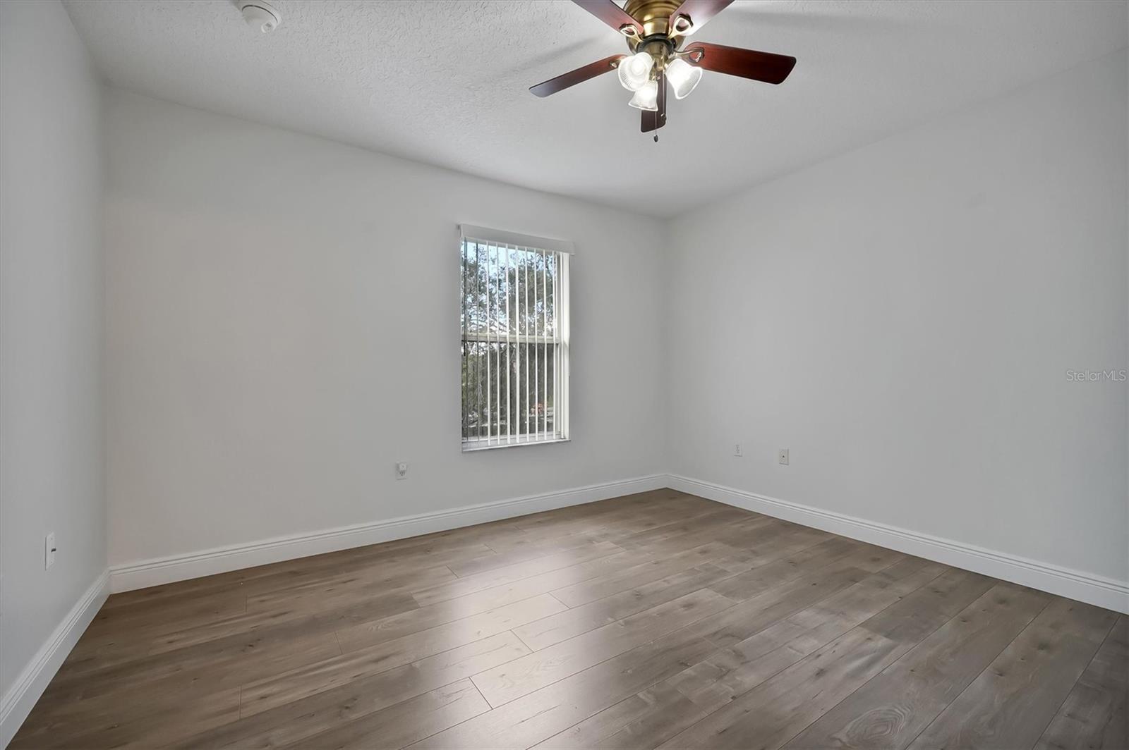 Image 23 of 44 For 4991 Alita Terrace