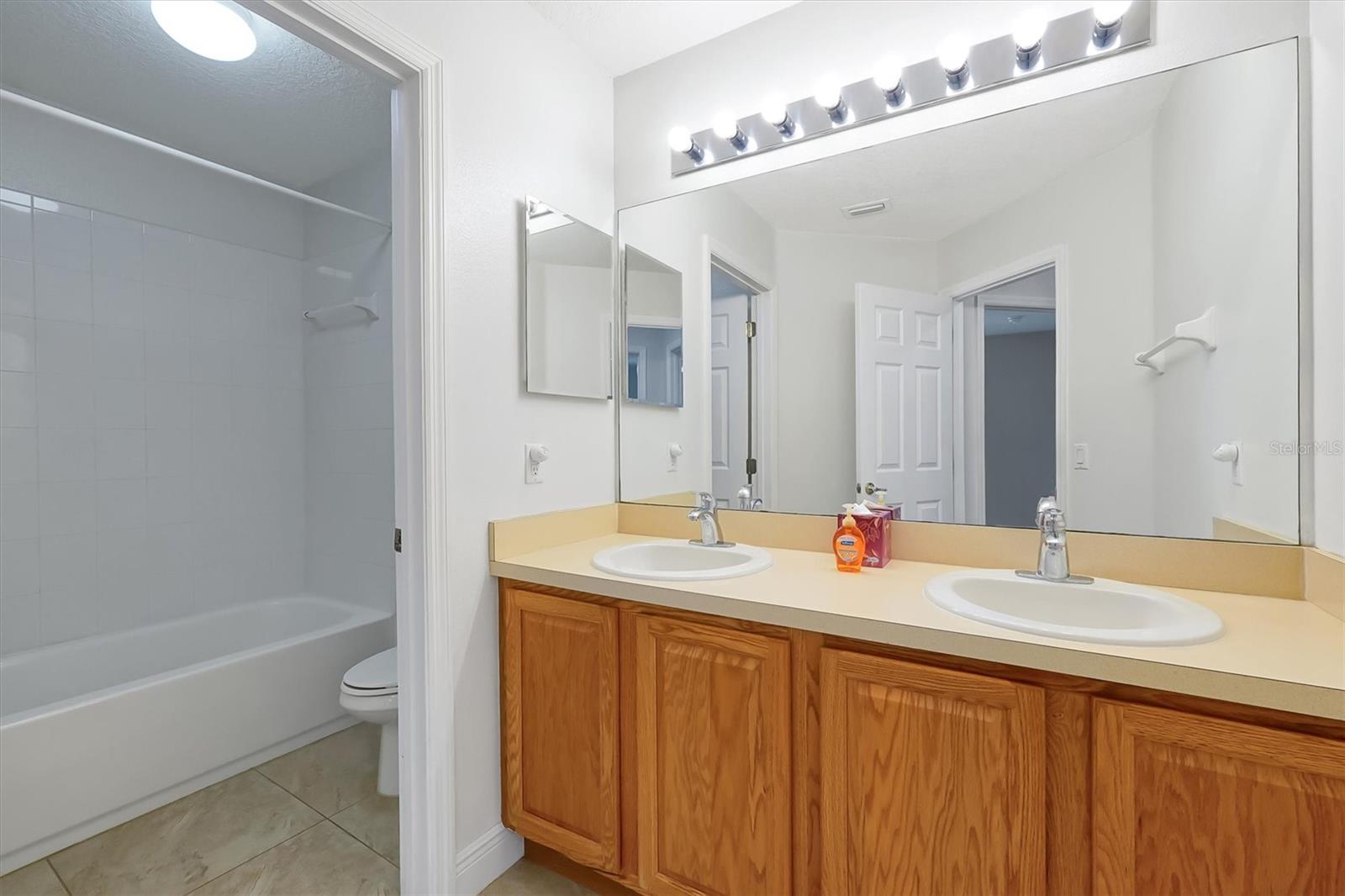 Image 25 of 44 For 4991 Alita Terrace