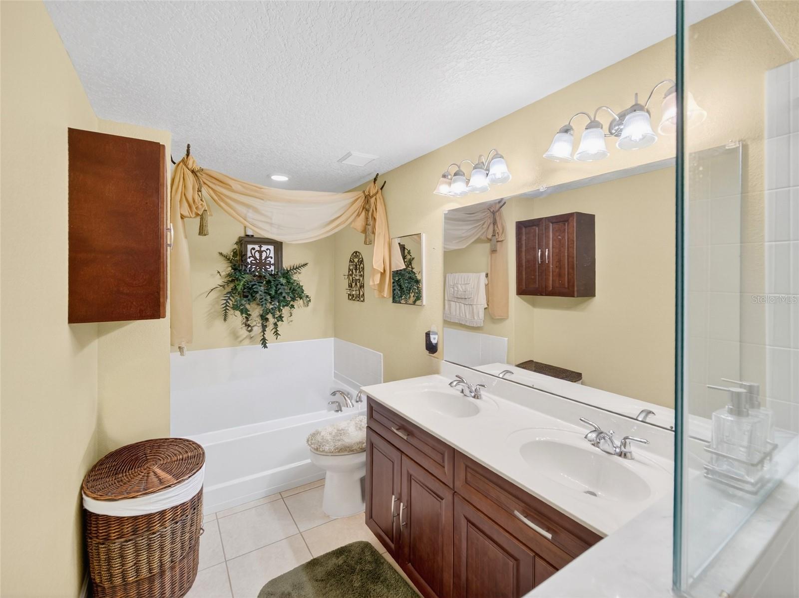 Image 18 of 39 For 233 Bacopa Pass