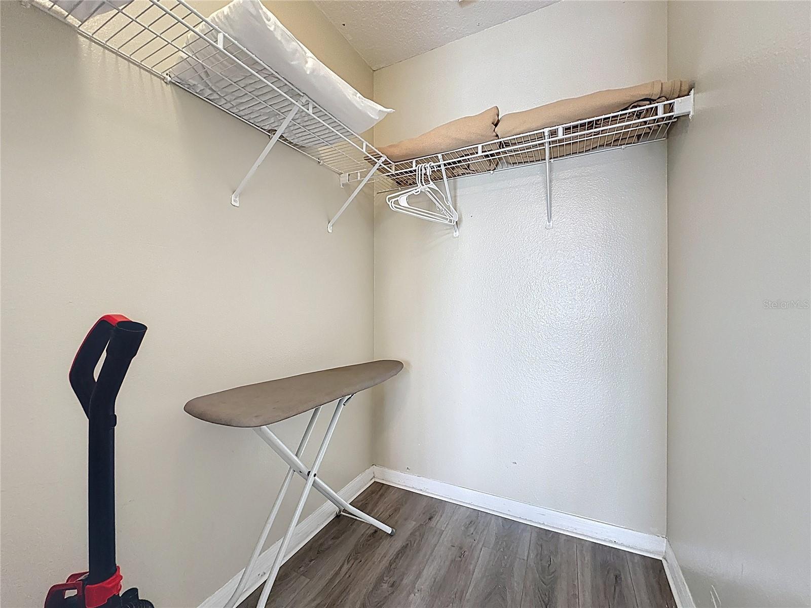 Image 27 of 36 For 8716 Rain Forest Place D