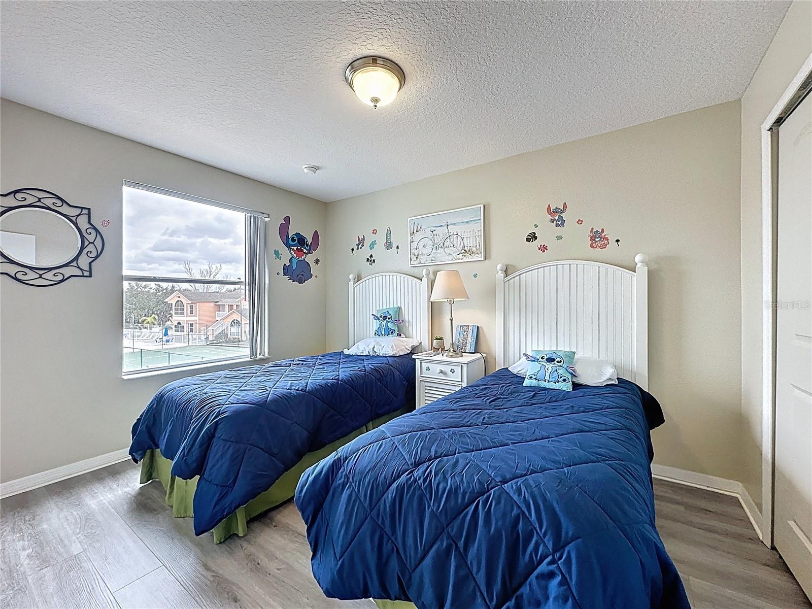 Image 28 of 36 For 8716 Rain Forest Place D