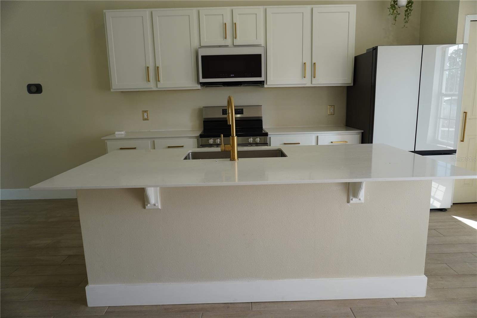 Image 7 of 26 For 740 Pine Cone Drive