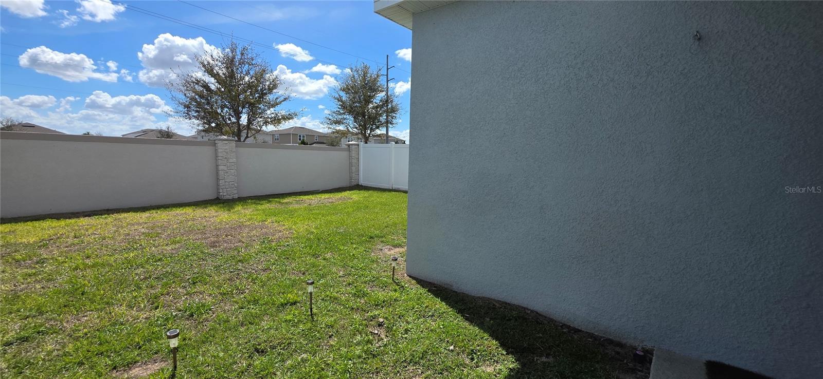 Image 27 of 27 For 299 Bottle Brush Drive