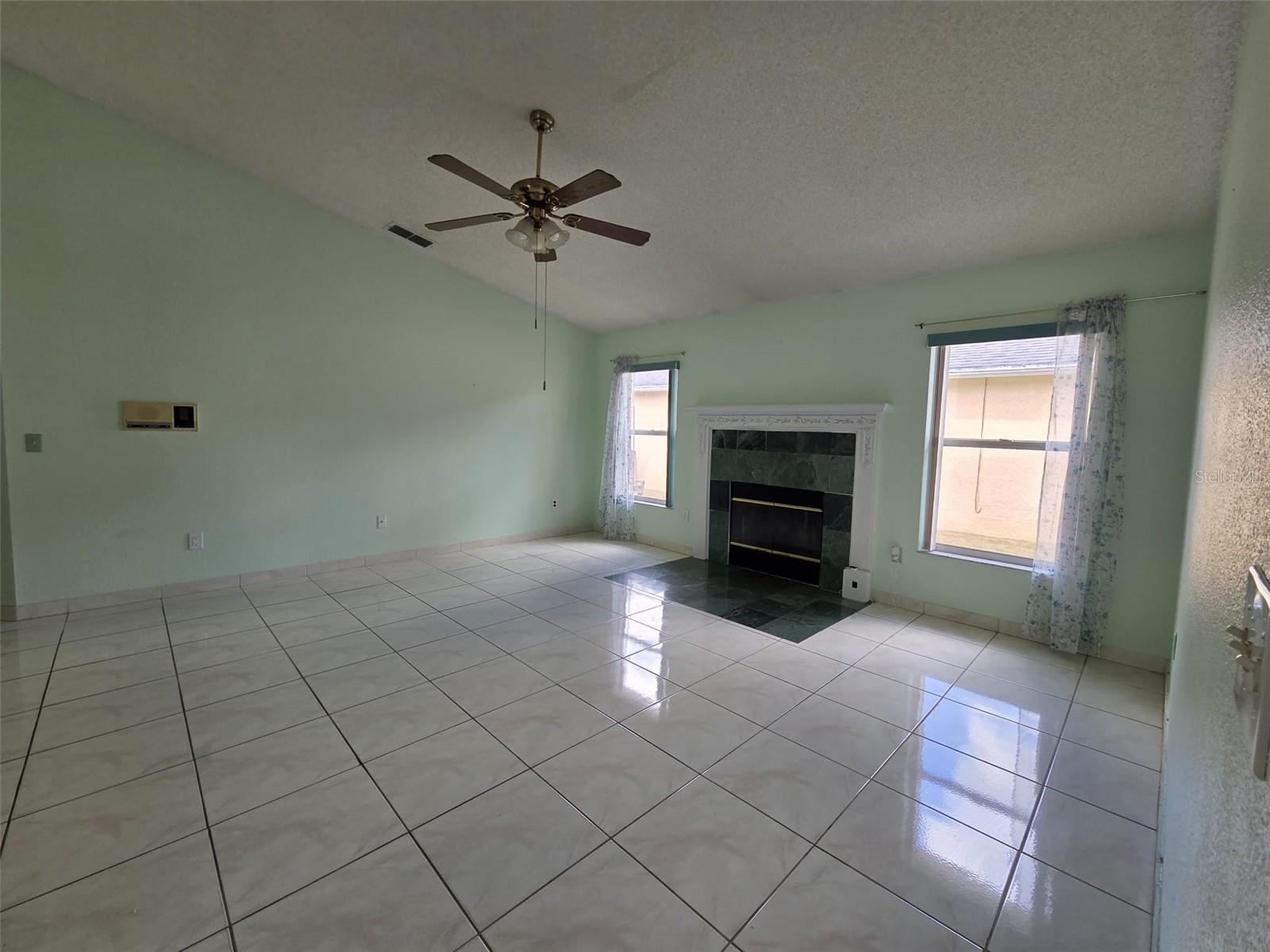 Image 16 of 37 For 1011 California Creek Drive