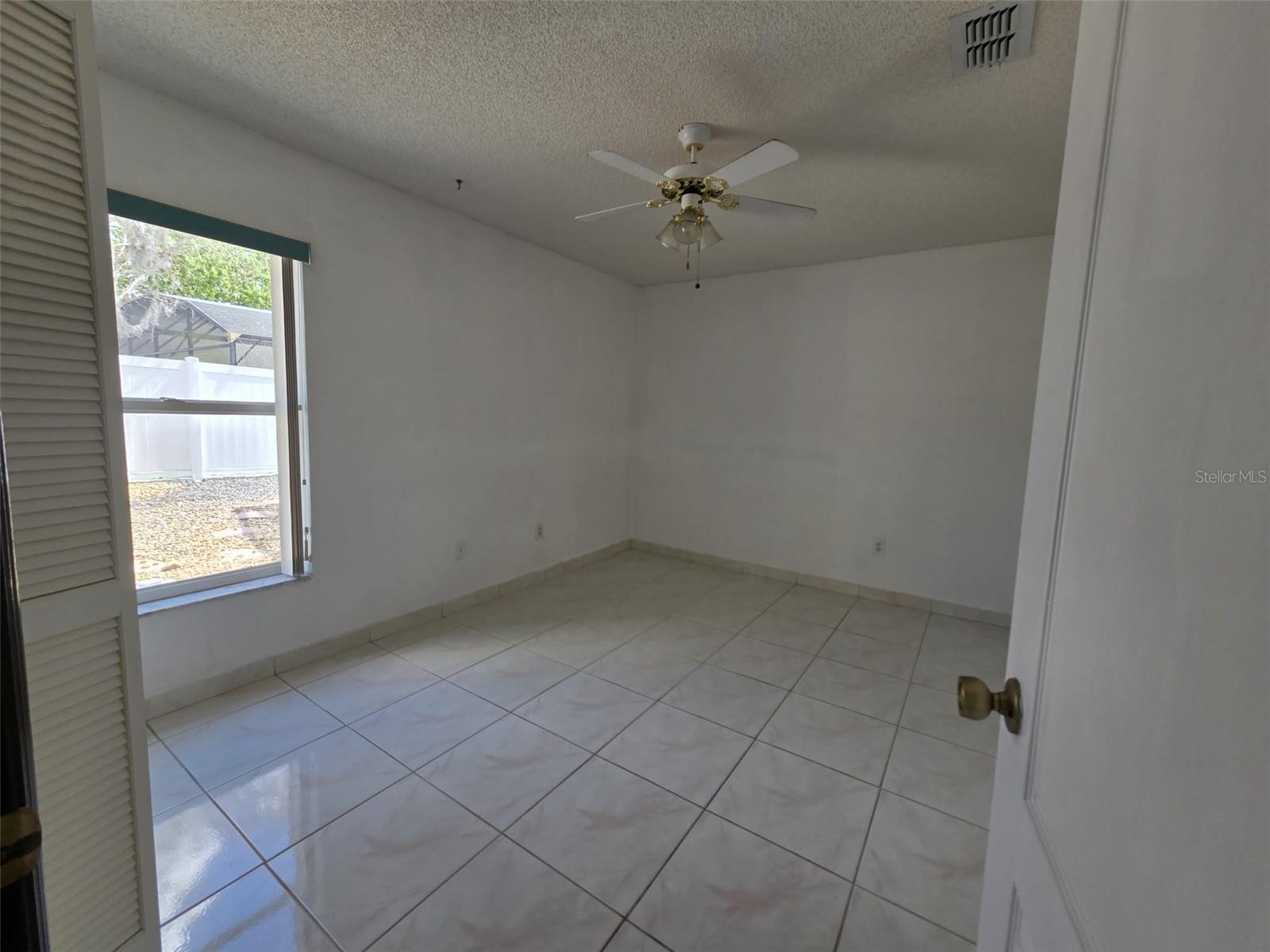 Image 19 of 37 For 1011 California Creek Drive