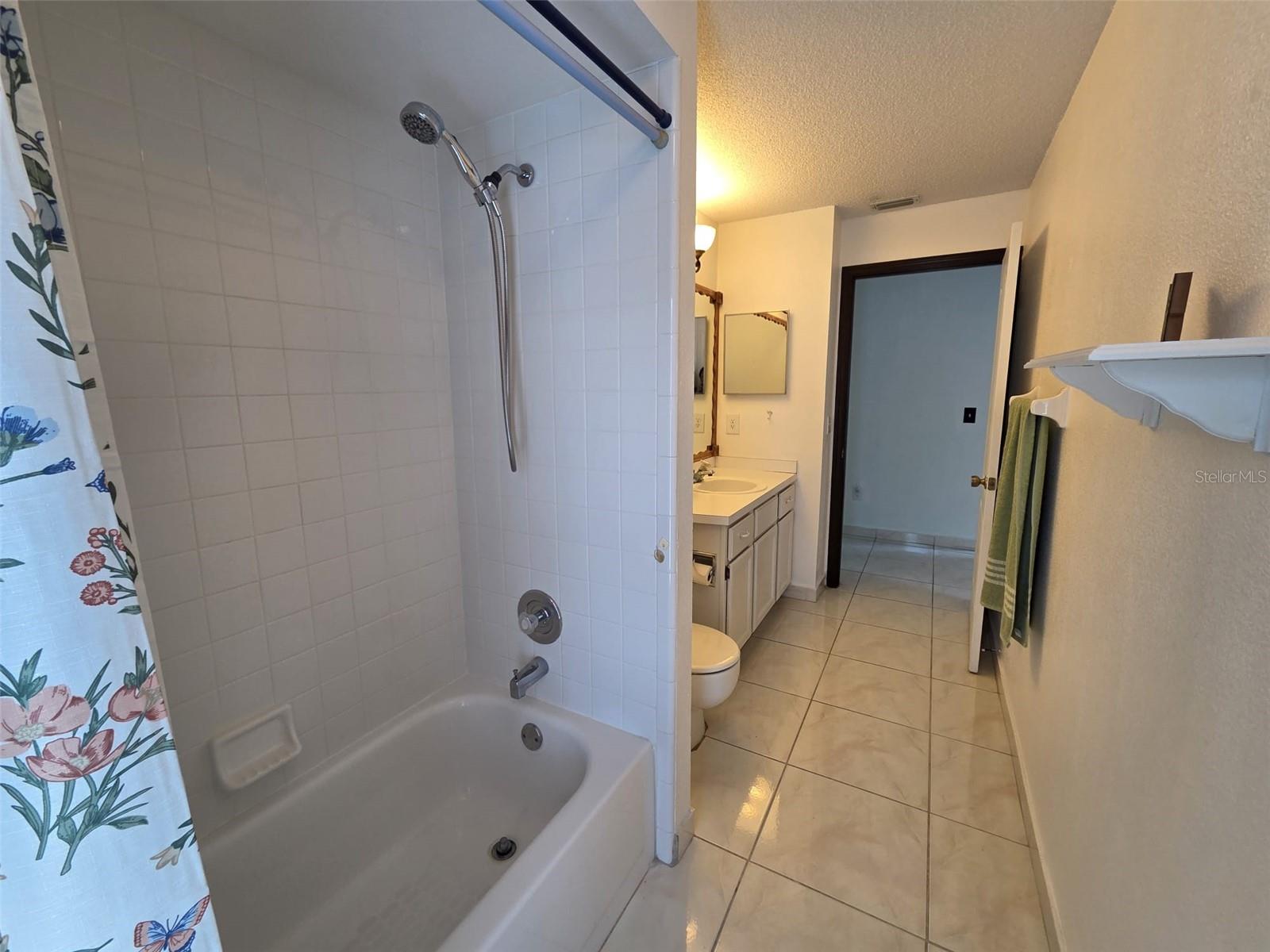 Image 21 of 37 For 1011 California Creek Drive