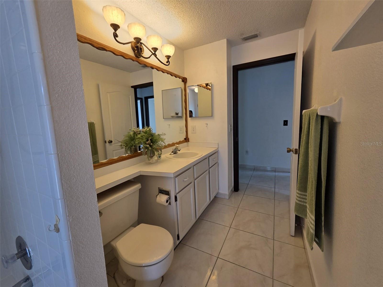 Image 22 of 37 For 1011 California Creek Drive