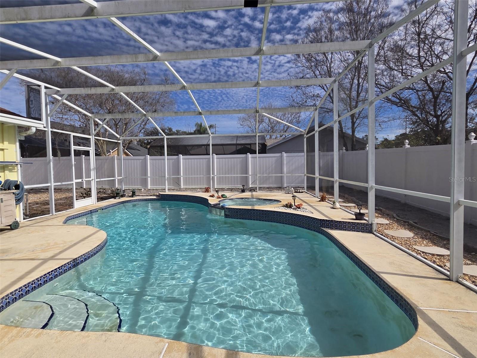 Image 27 of 37 For 1011 California Creek Drive