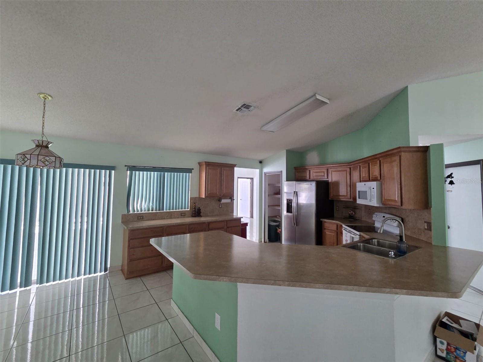 Image 5 of 37 For 1011 California Creek Drive