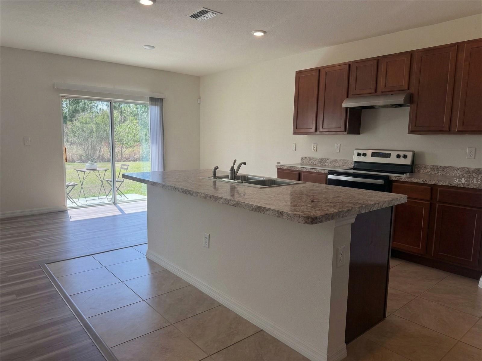 Image 6 of 22 For 1463 Fox Squirrel Drive