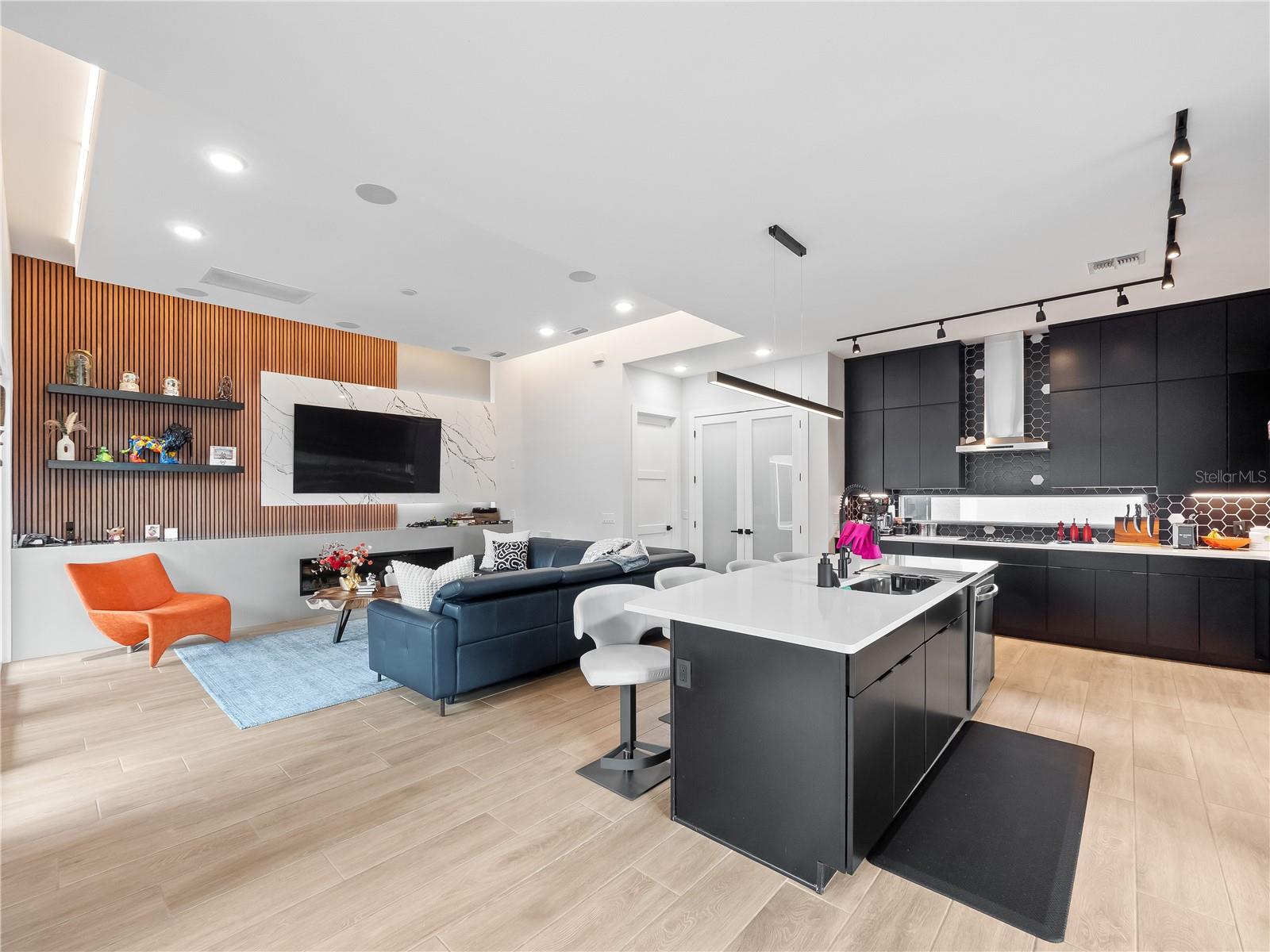 Image 12 of 43 For 239 Hampton Loop