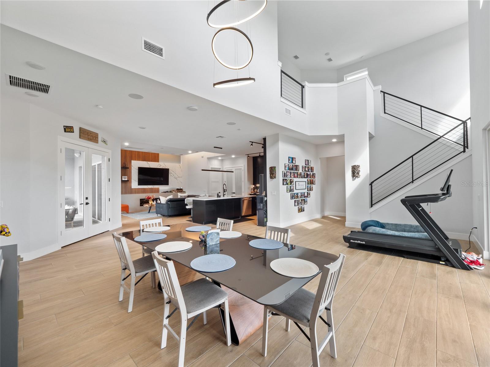 Image 30 of 43 For 239 Hampton Loop