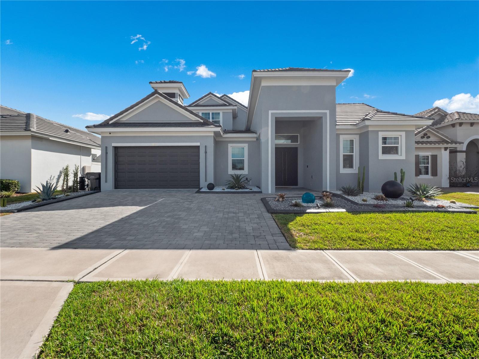 Image 4 of 43 For 239 Hampton Loop