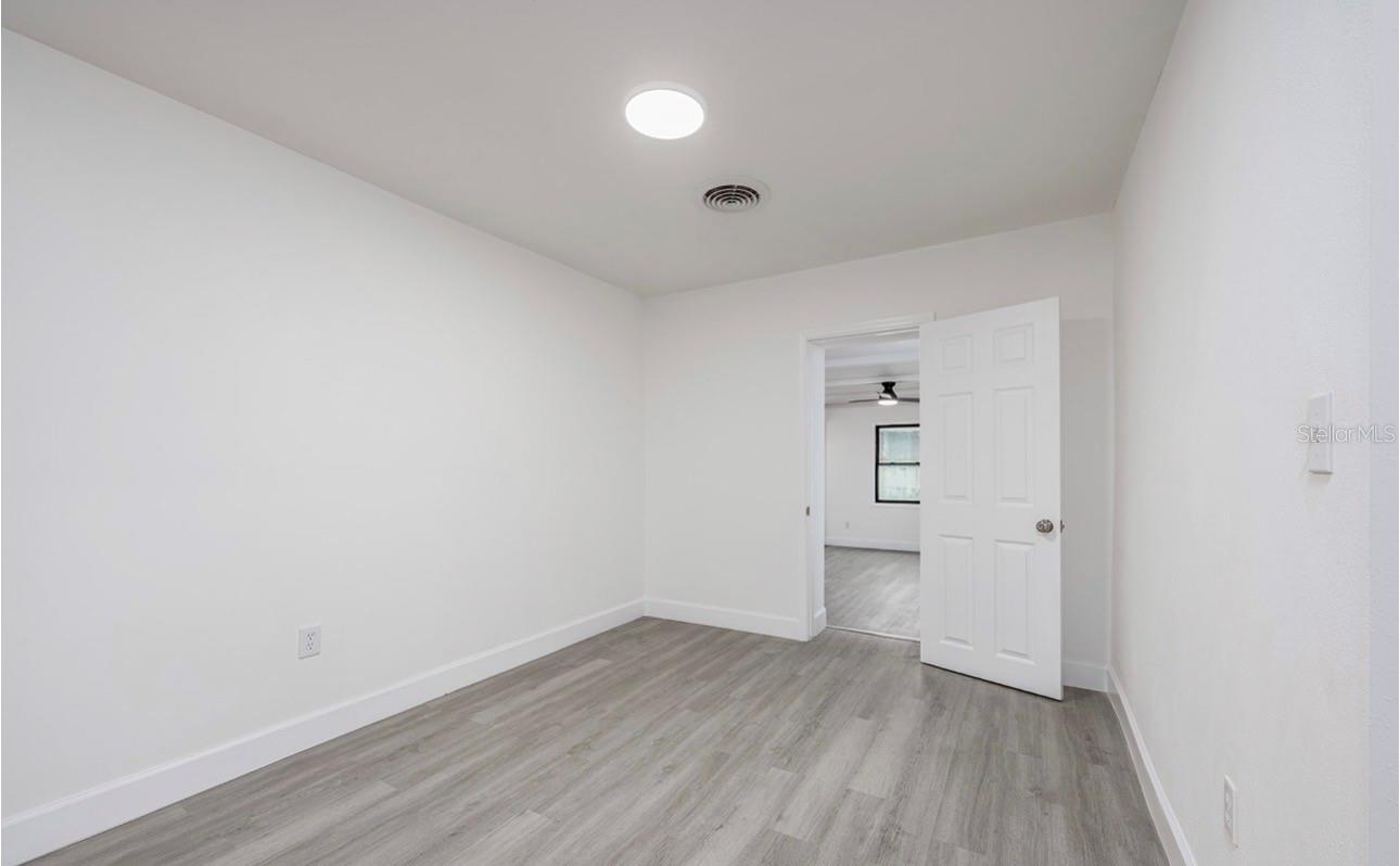 Image 10 of 31 For 1709 Lake Lorine Drive