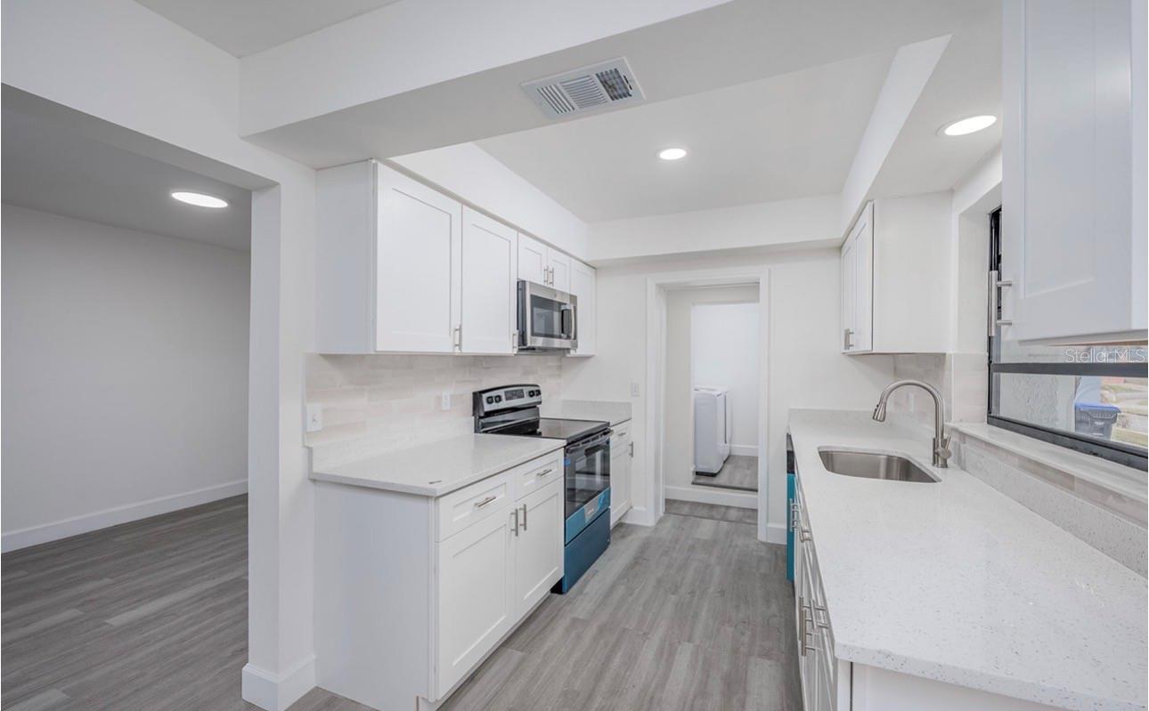 Image 12 of 31 For 1709 Lake Lorine Drive