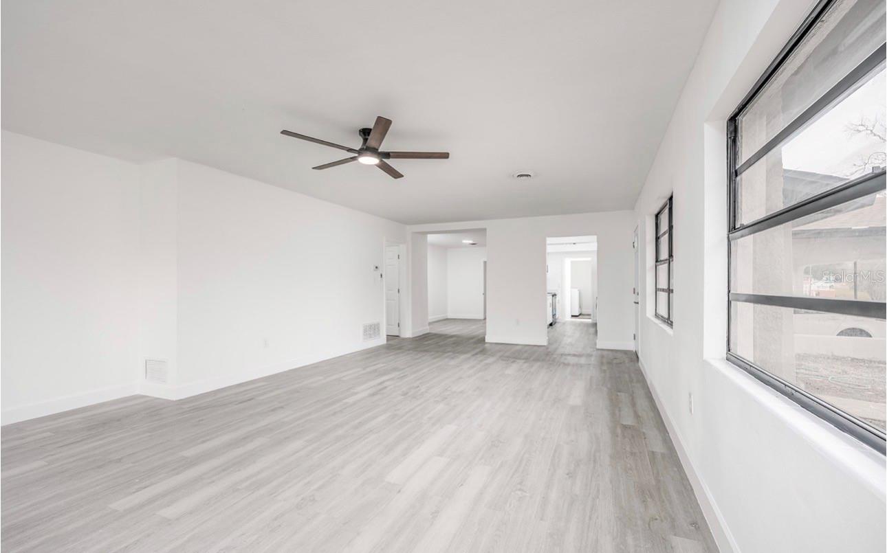 Image 9 of 31 For 1709 Lake Lorine Drive