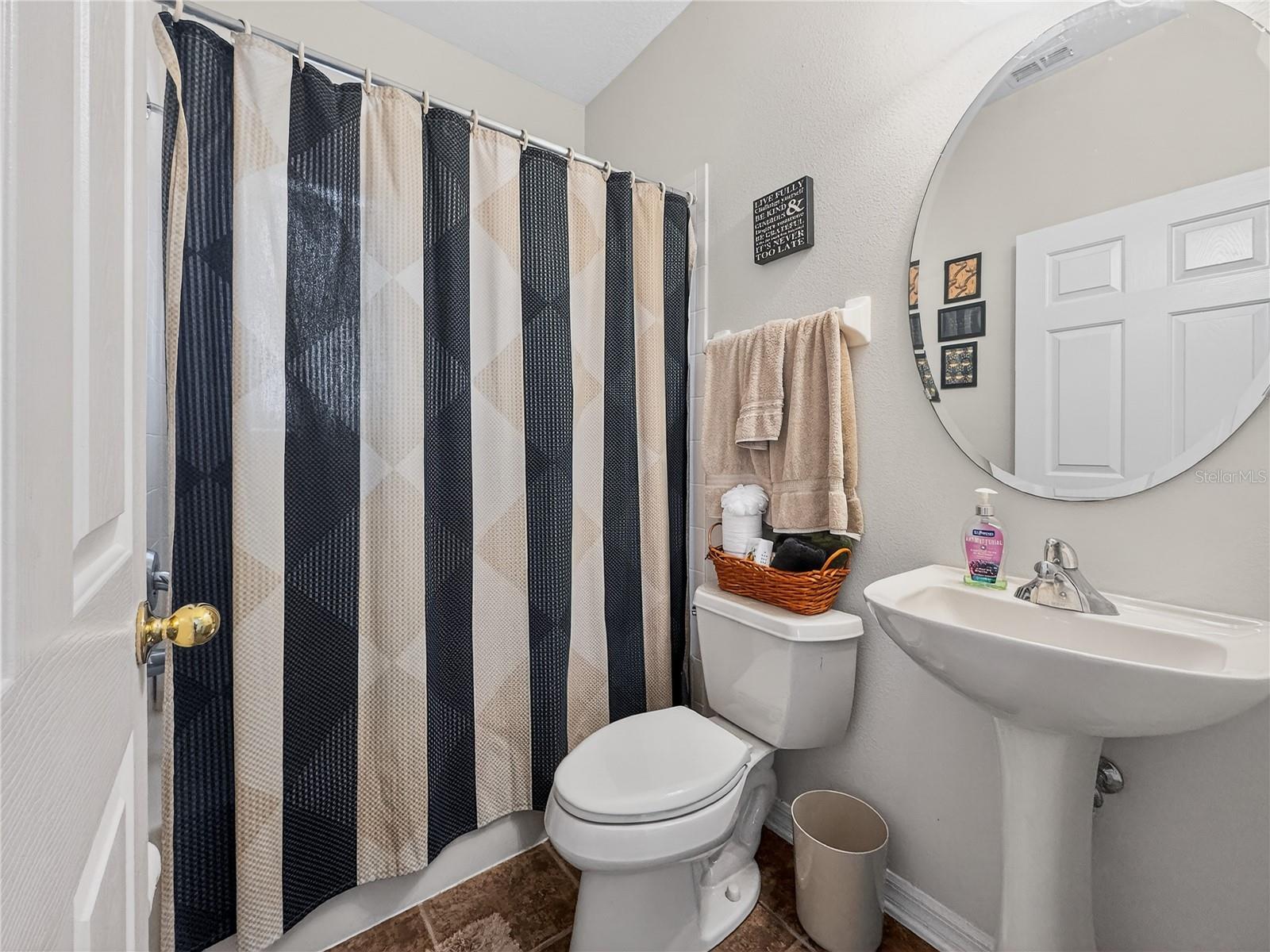 Image 14 of 59 For 916 Towhee Court