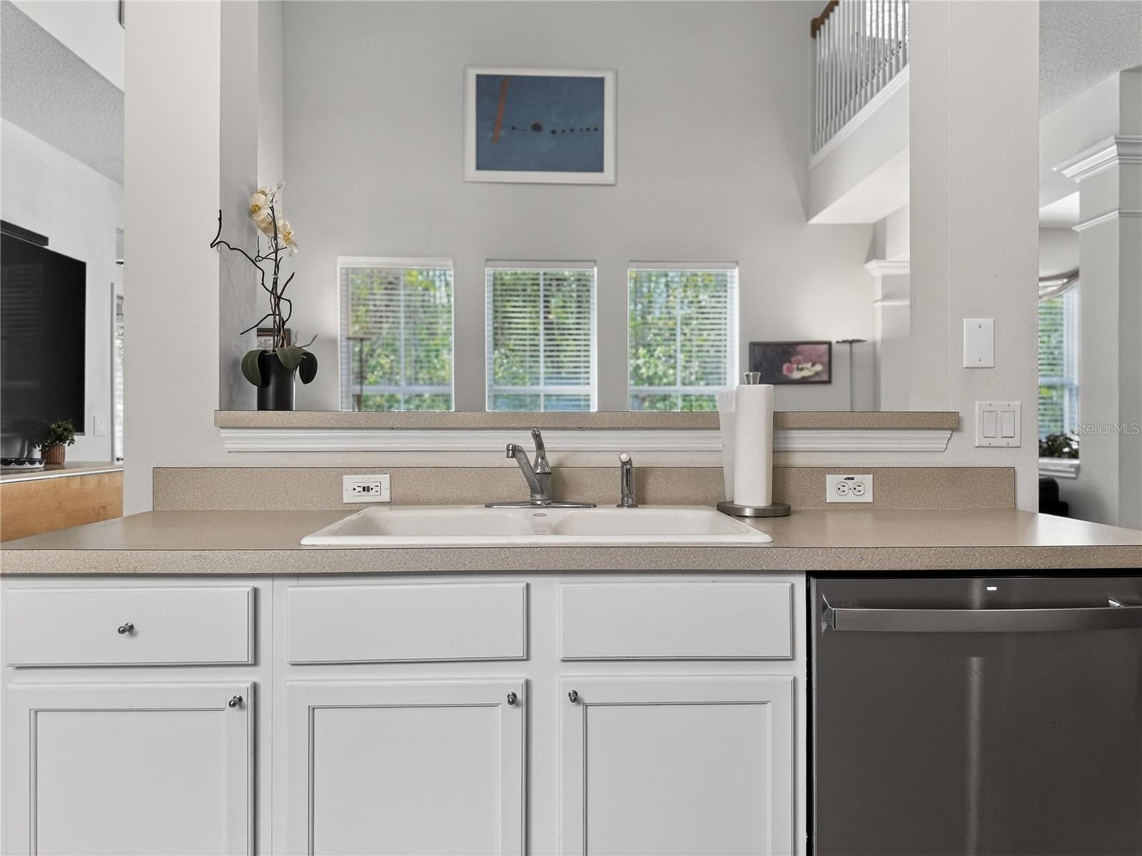 Image 28 of 59 For 916 Towhee Court