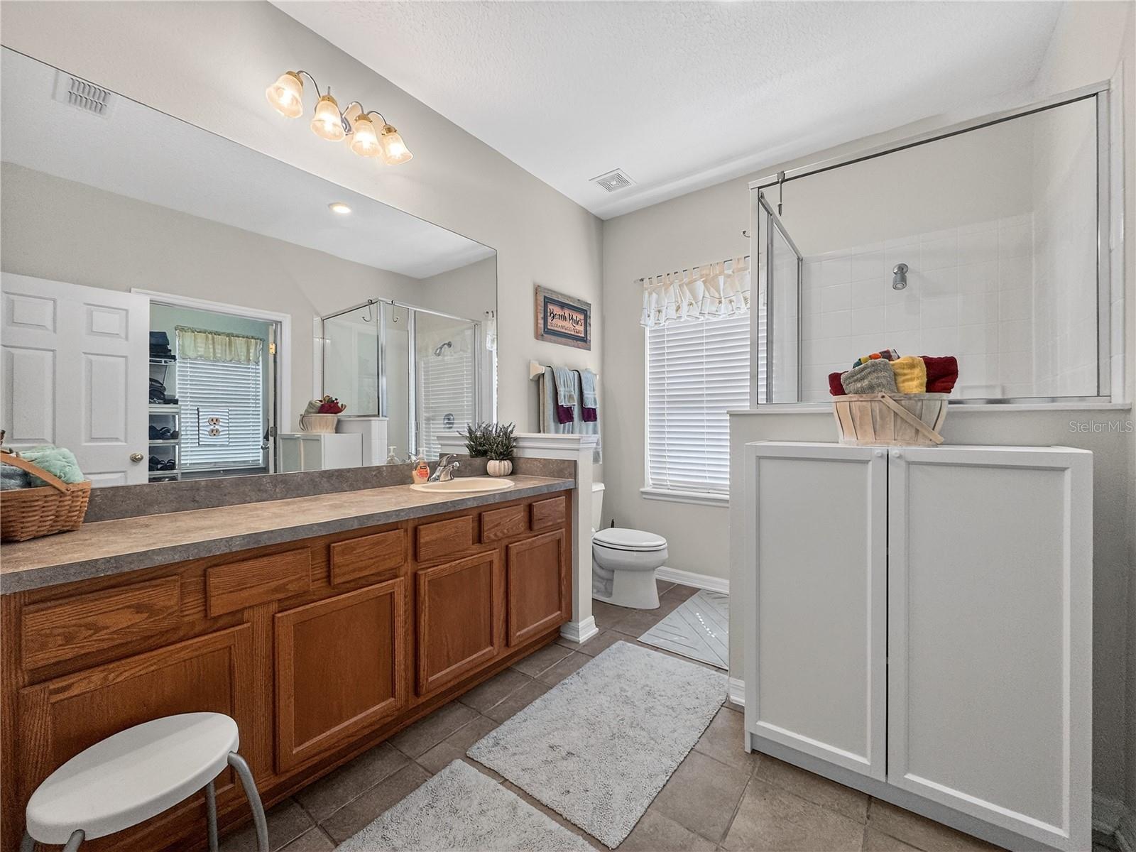 Image 34 of 59 For 916 Towhee Court