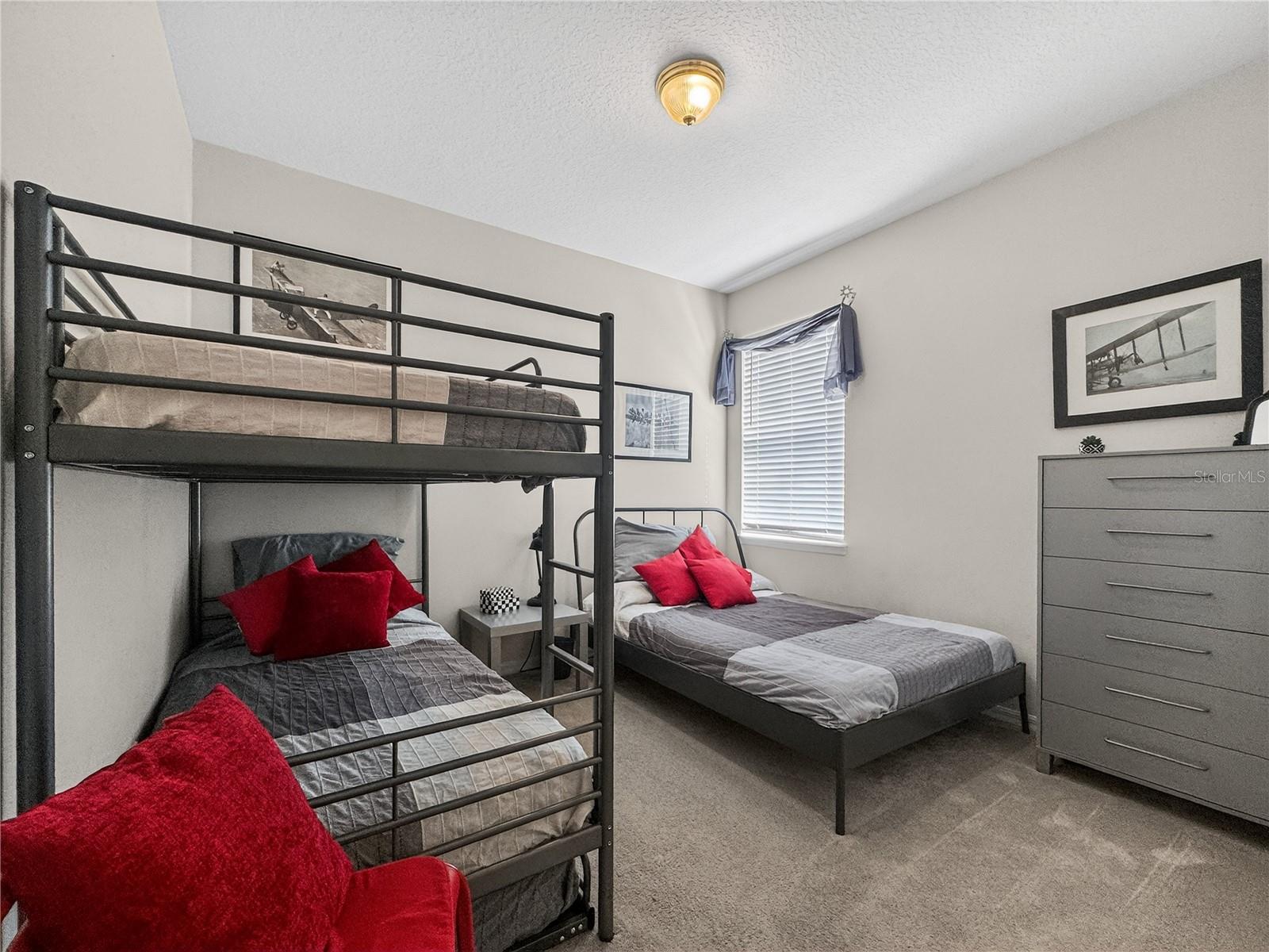 Image 38 of 59 For 916 Towhee Court