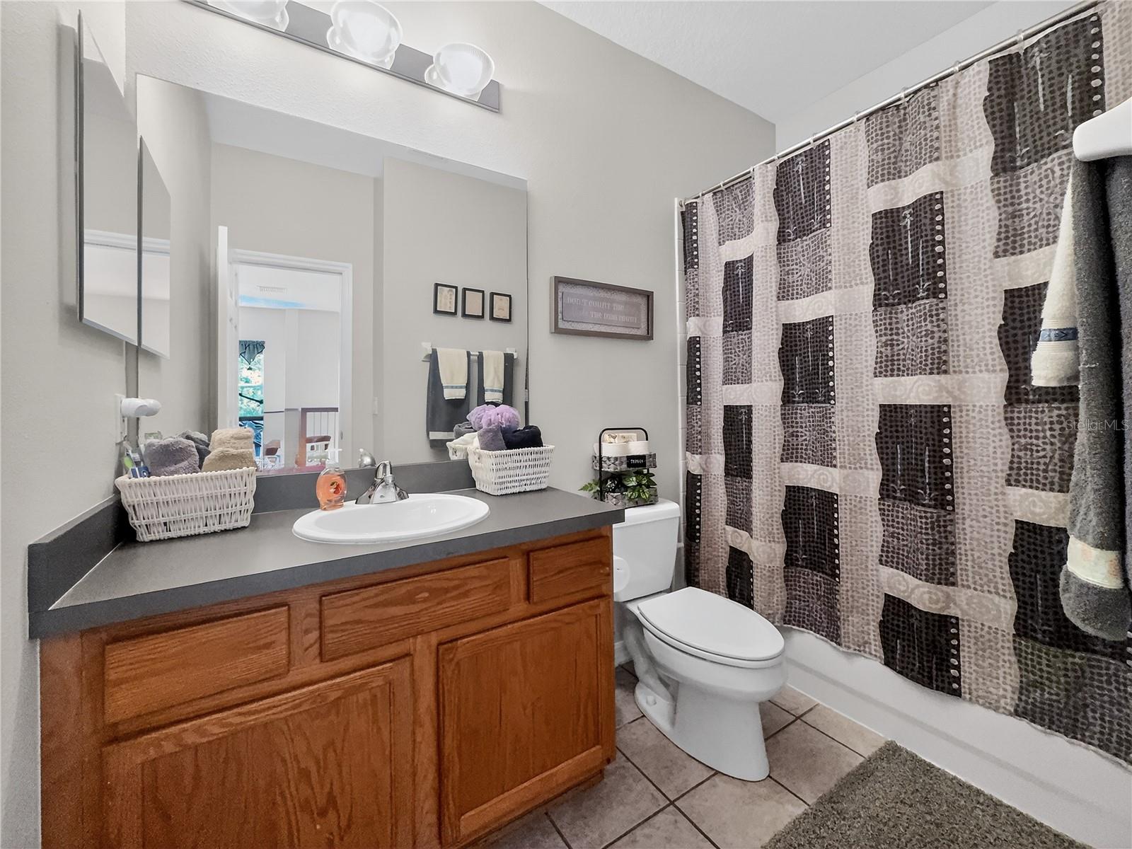 Image 40 of 59 For 916 Towhee Court