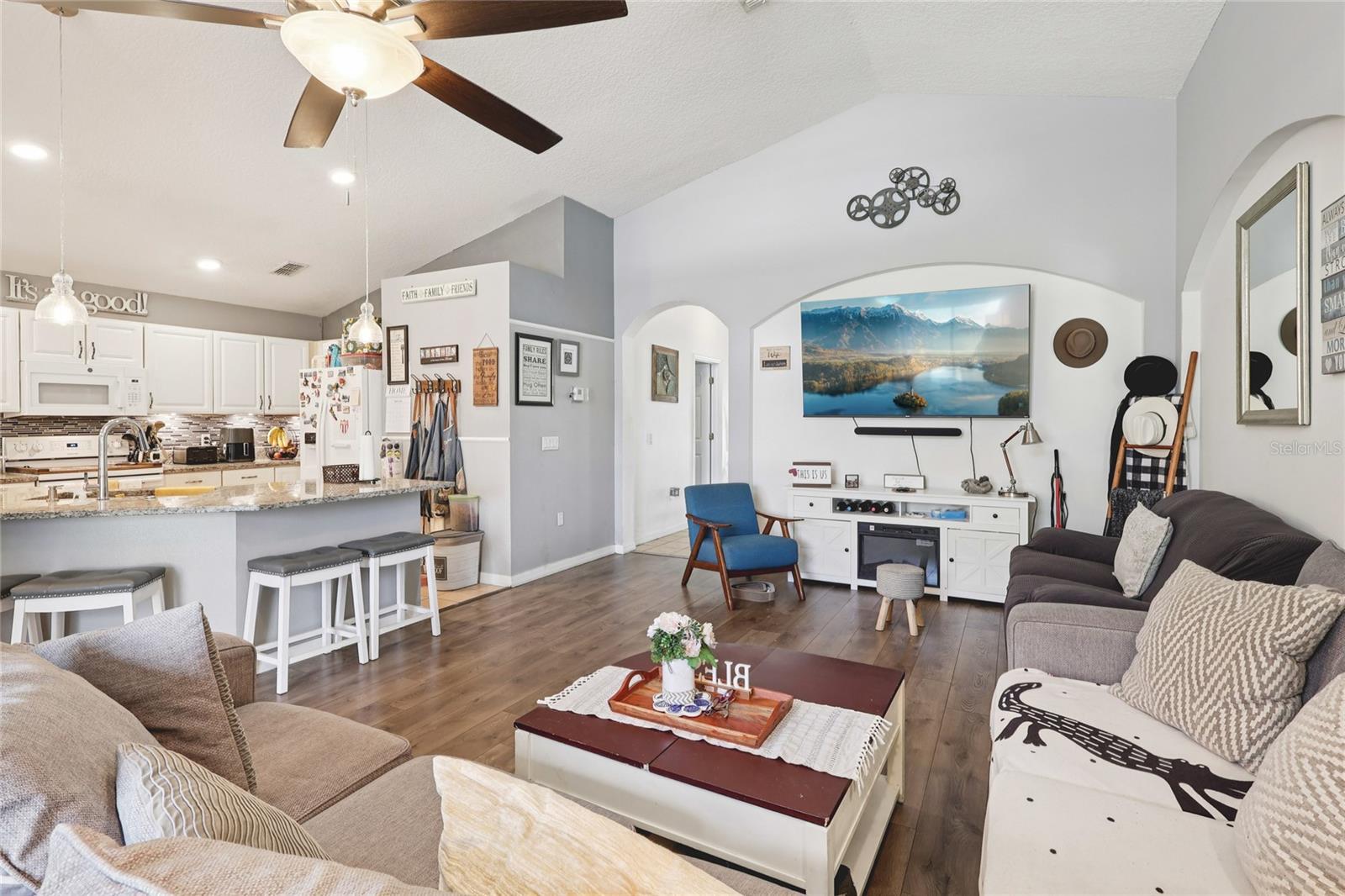 Image 9 of 40 For 4774 Cumbrian Lakes Drive