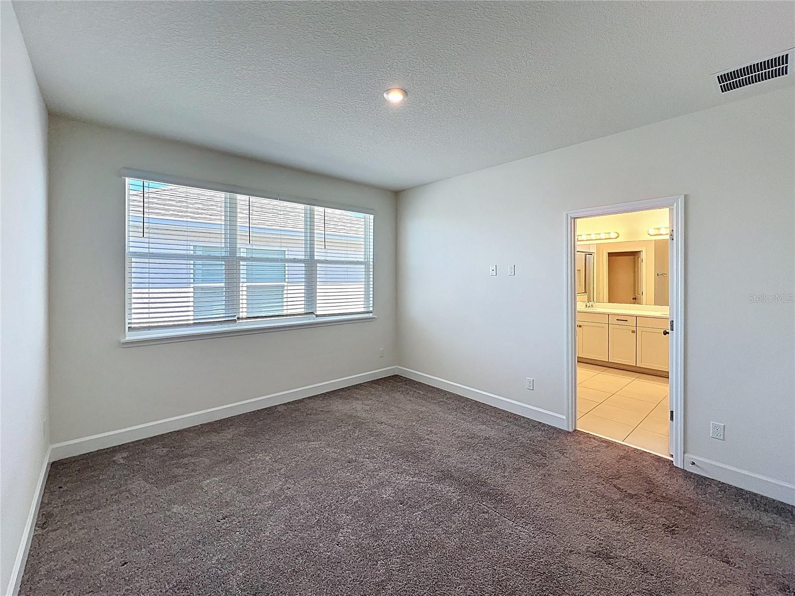 Image 12 of 36 For 4624 Prairie Creek Street