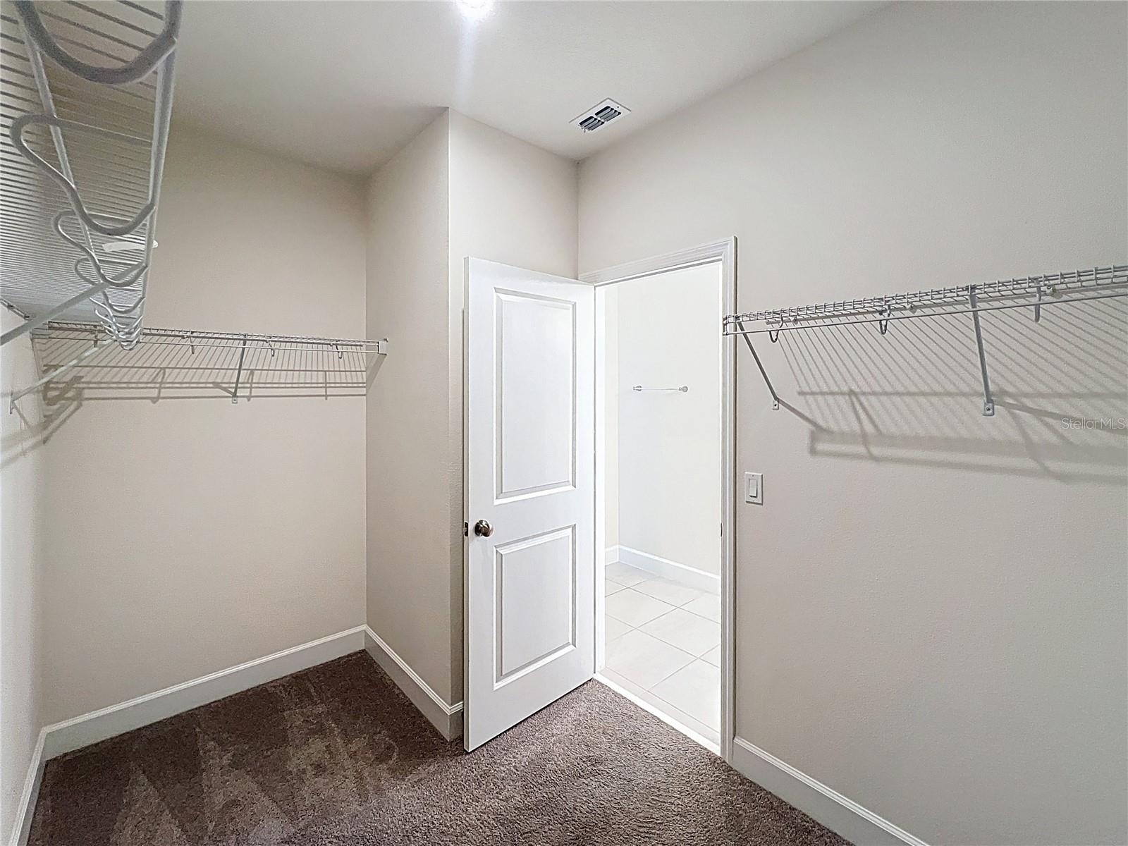 Image 17 of 36 For 4624 Prairie Creek Street