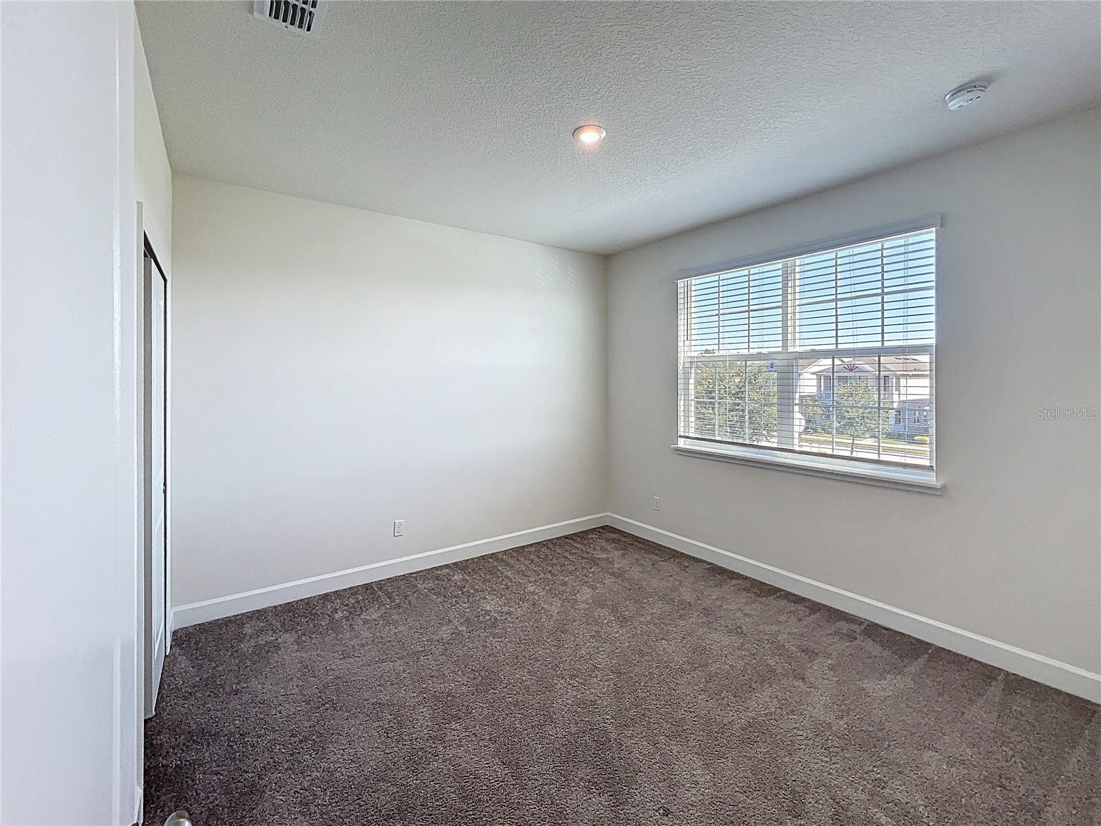 Image 19 of 36 For 4624 Prairie Creek Street