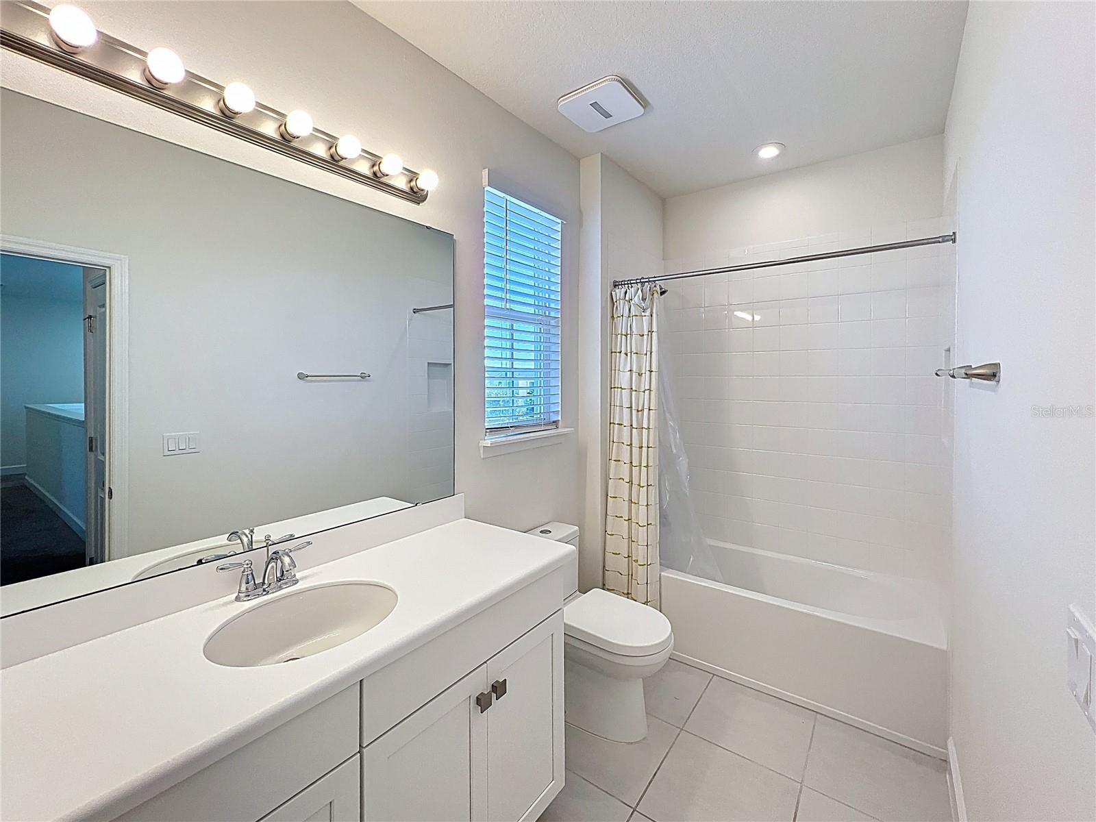 Image 21 of 36 For 4624 Prairie Creek Street