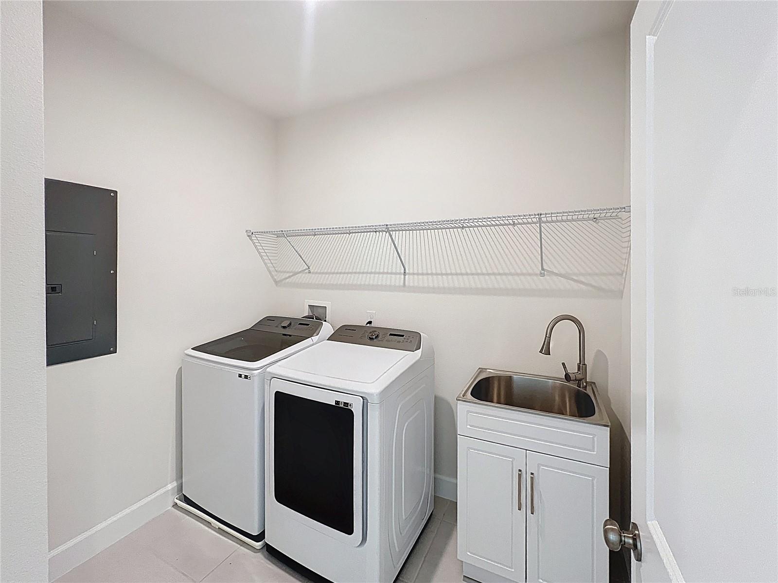 Image 22 of 36 For 4624 Prairie Creek Street