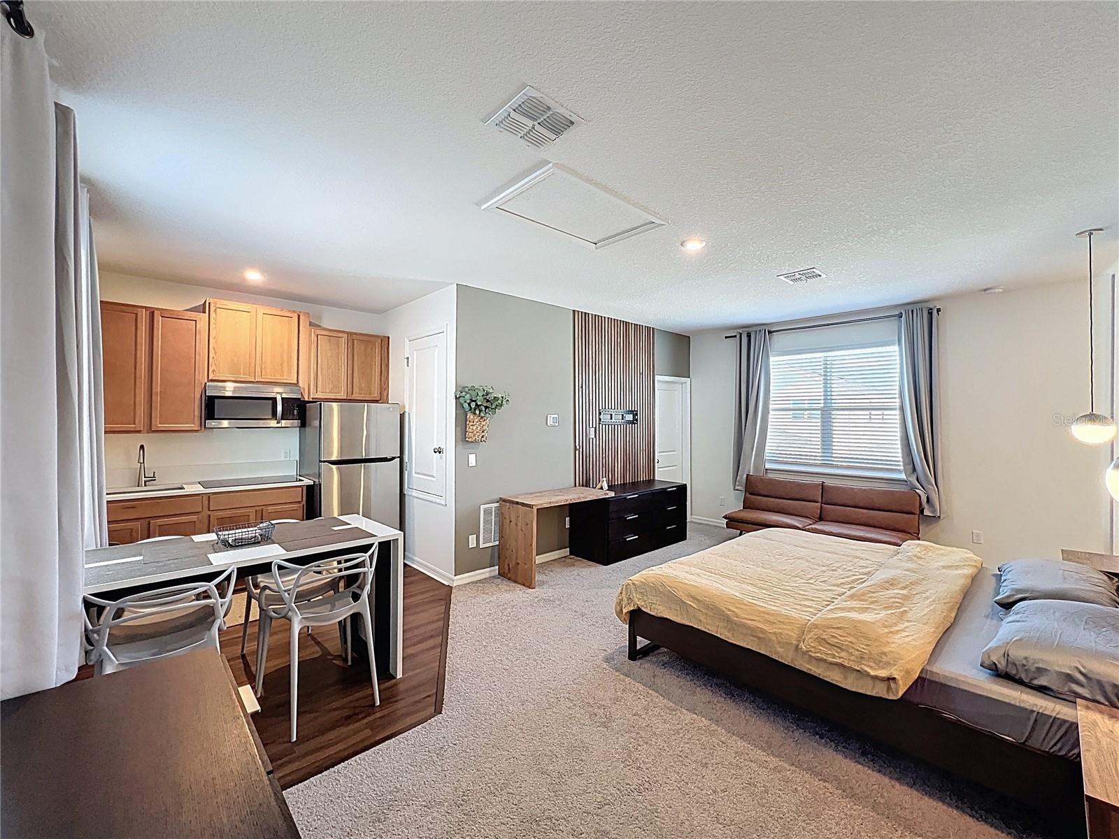 Image 26 of 36 For 4624 Prairie Creek Street