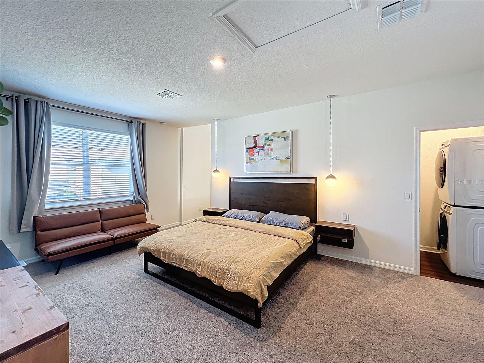 Image 29 of 36 For 4624 Prairie Creek Street