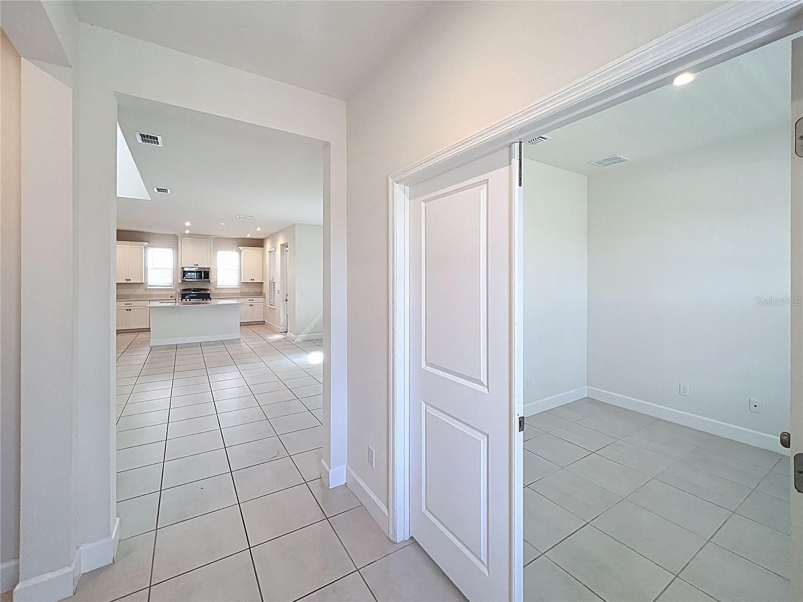 Image 3 of 36 For 4624 Prairie Creek Street