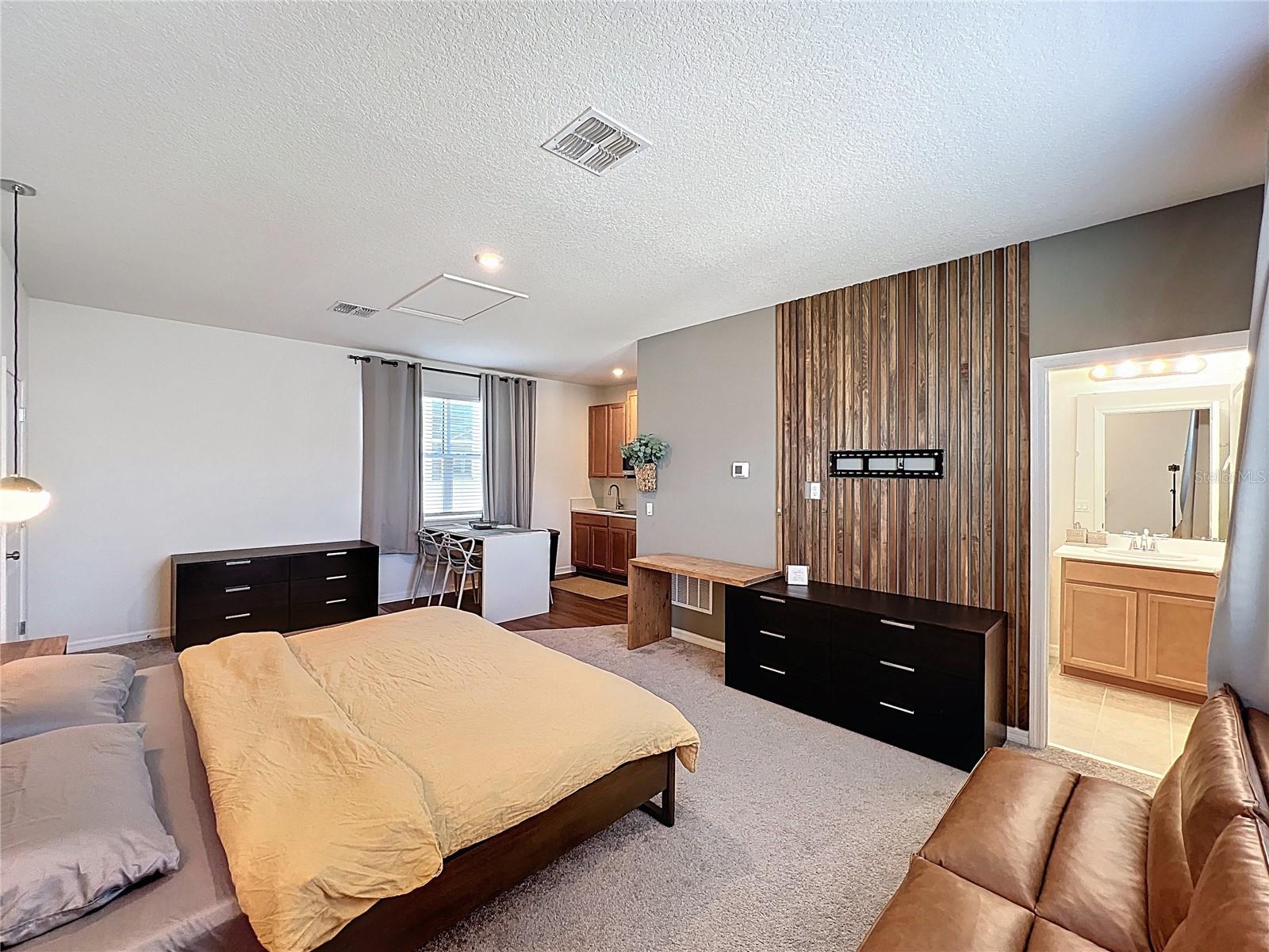 Image 31 of 36 For 4624 Prairie Creek Street