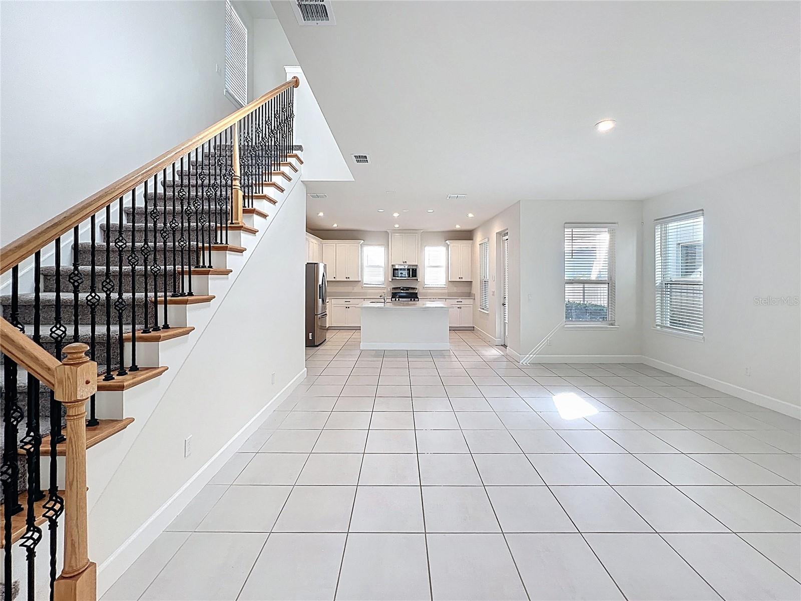 Image 5 of 36 For 4624 Prairie Creek Street