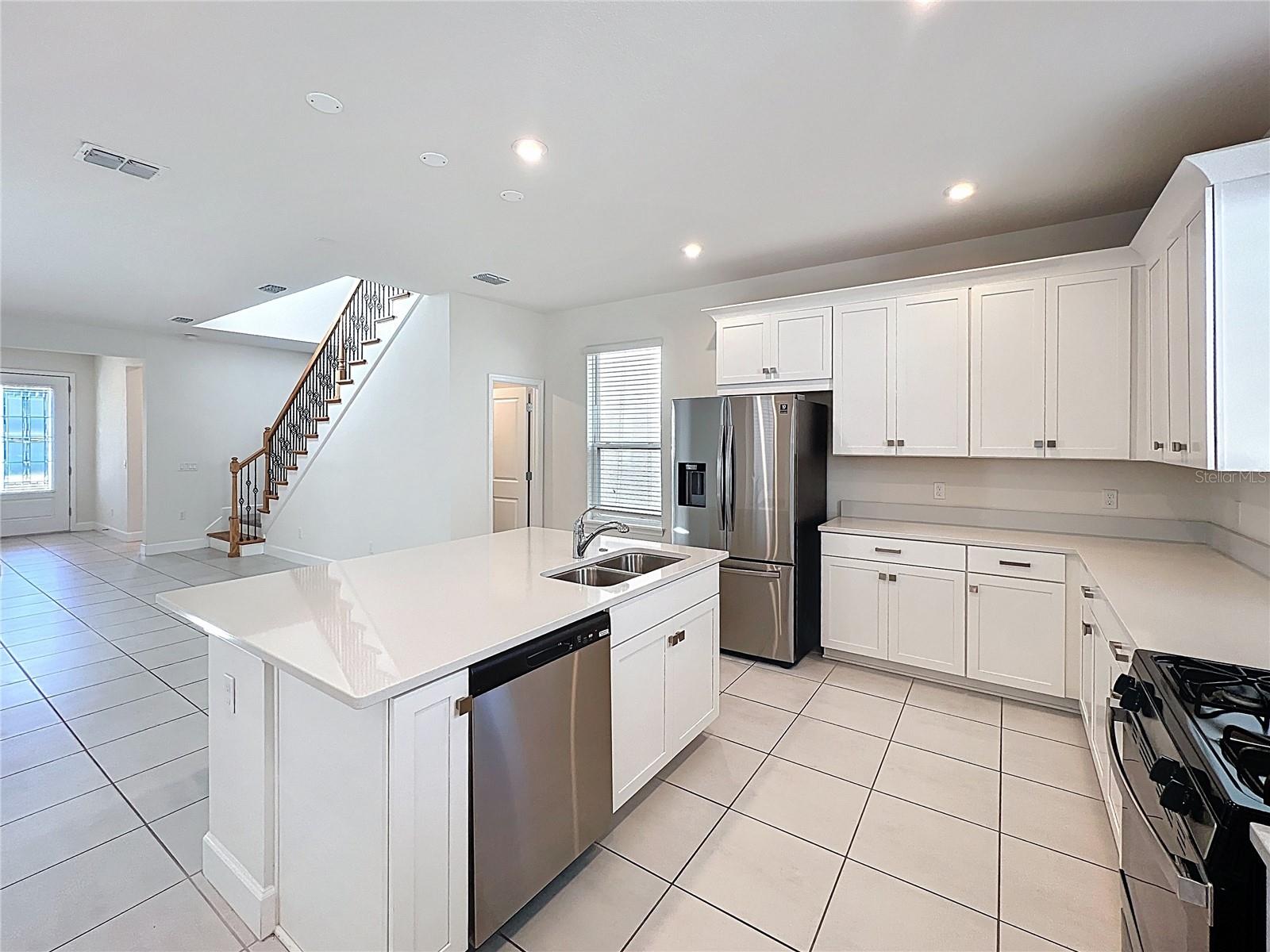 Image 9 of 36 For 4624 Prairie Creek Street