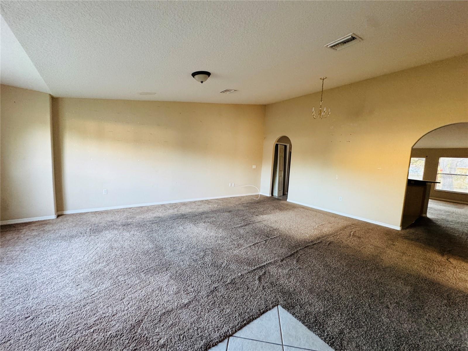 Image 3 of 12 For 424 Cardinal Court