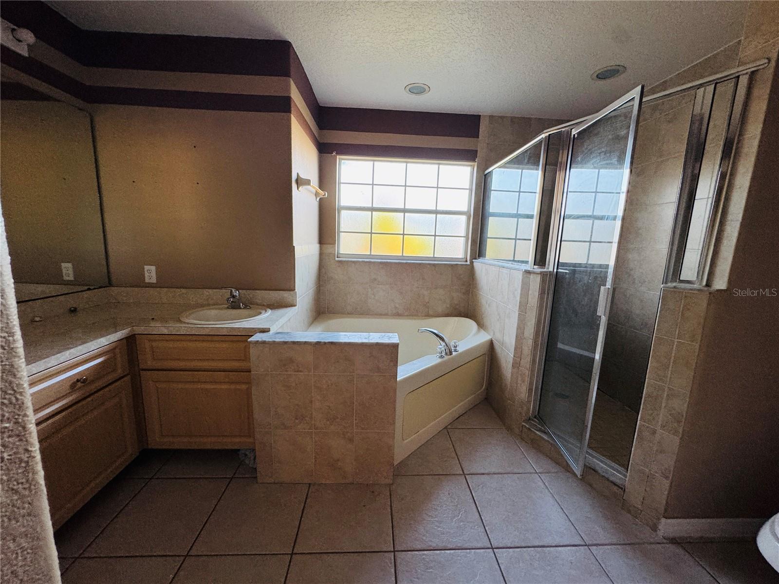 Image 5 of 12 For 424 Cardinal Court