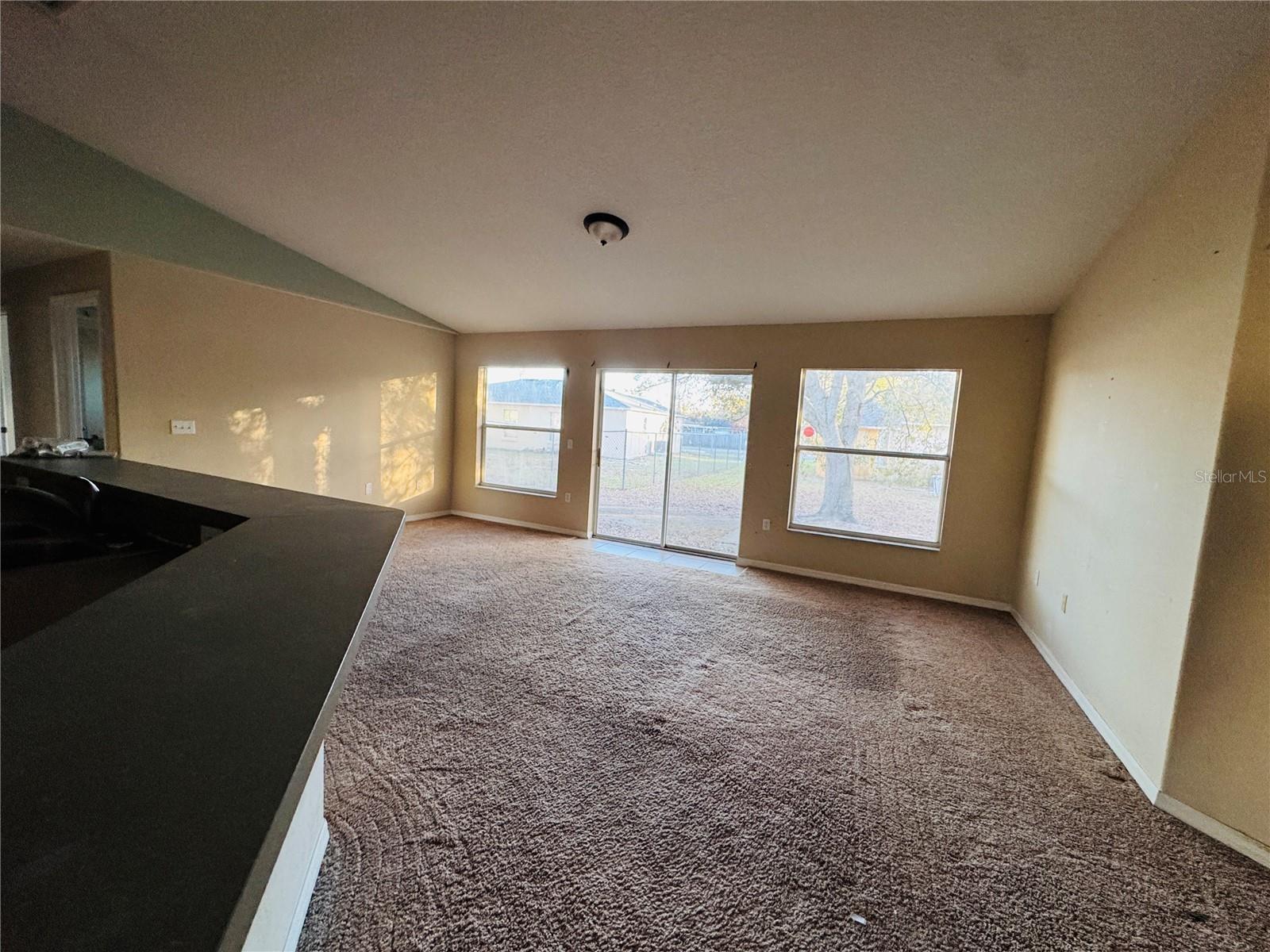 Image 7 of 12 For 424 Cardinal Court