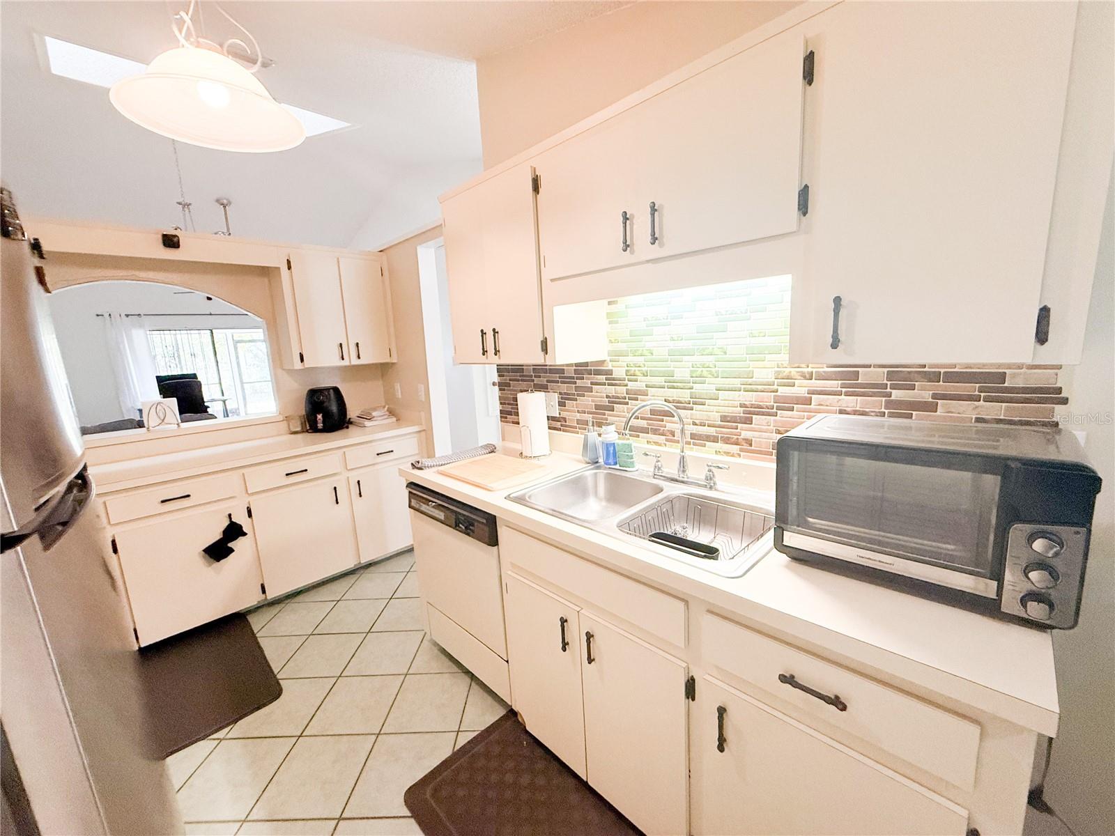 Image 17 of 29 For 7800 Richwood Drive