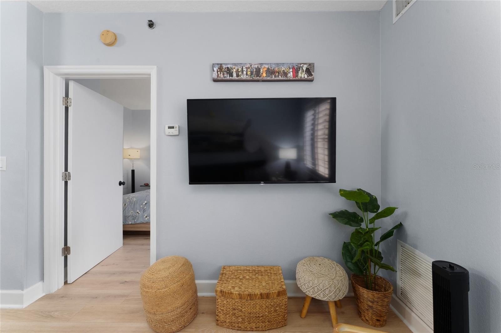 Image 12 of 29 For 7601 Canada Avenue 408