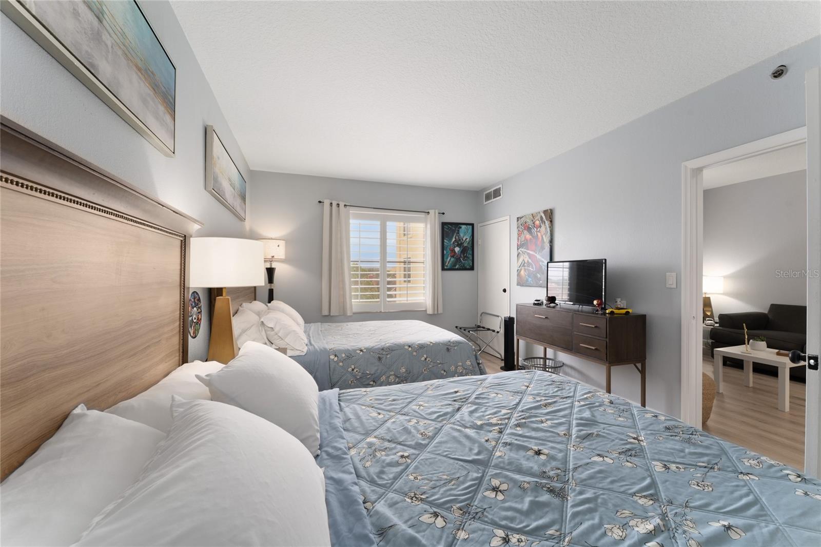 Image 15 of 29 For 7601 Canada Avenue 408