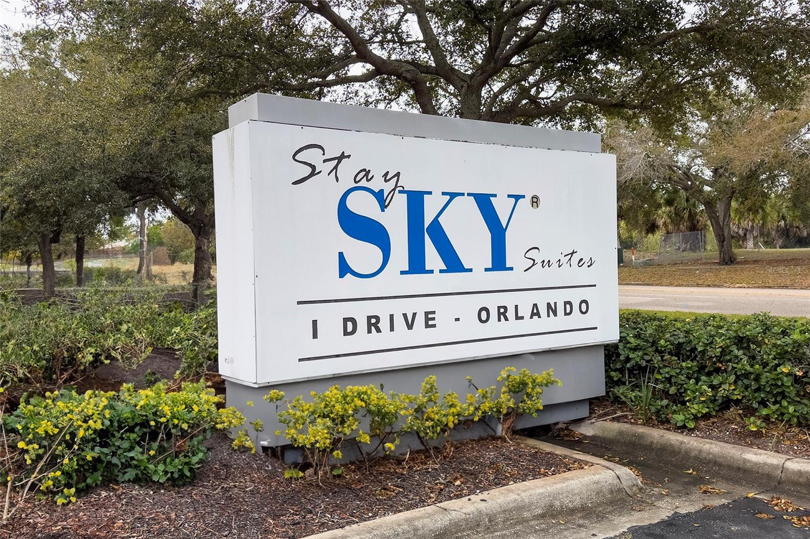 Image 3 of 29 For 7601 Canada Avenue 408