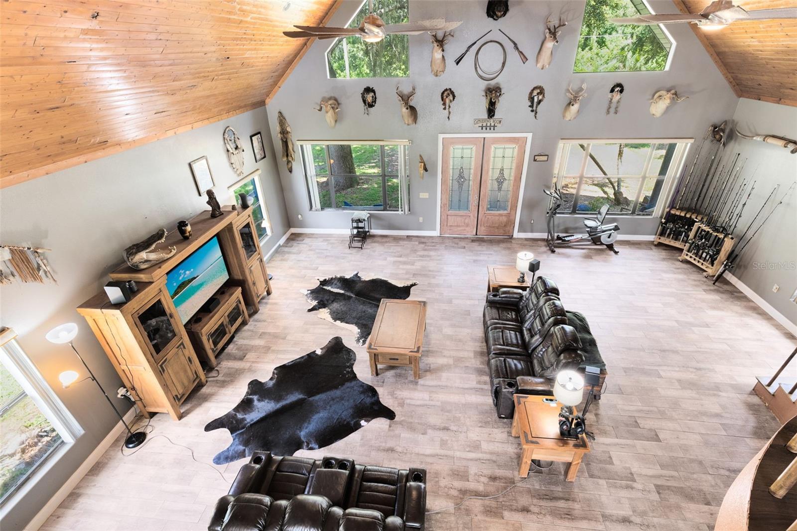 Image 25 of 39 For 2541 Ridgeway Drive