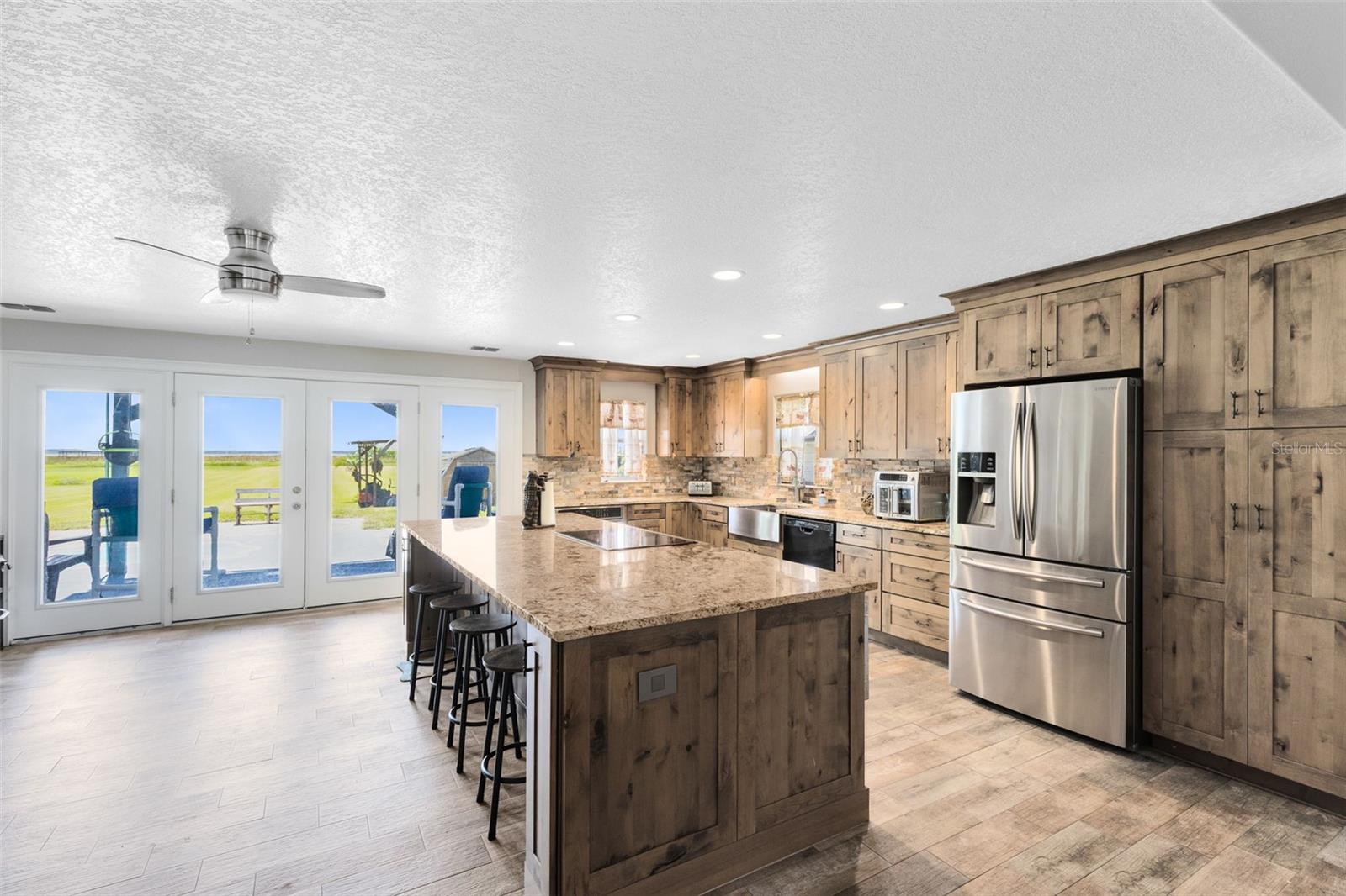 Image 8 of 39 For 2541 Ridgeway Drive