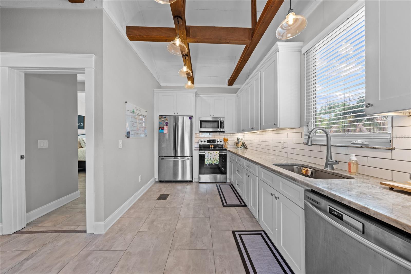 Image 17 of 52 For 708 Virginia Avenue